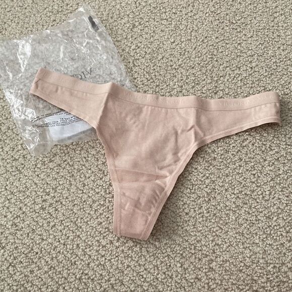NEW Victoria’s Secret Thong Panties Panty Cotton Nude Tan String Medium NWT - Picture 1 of 6